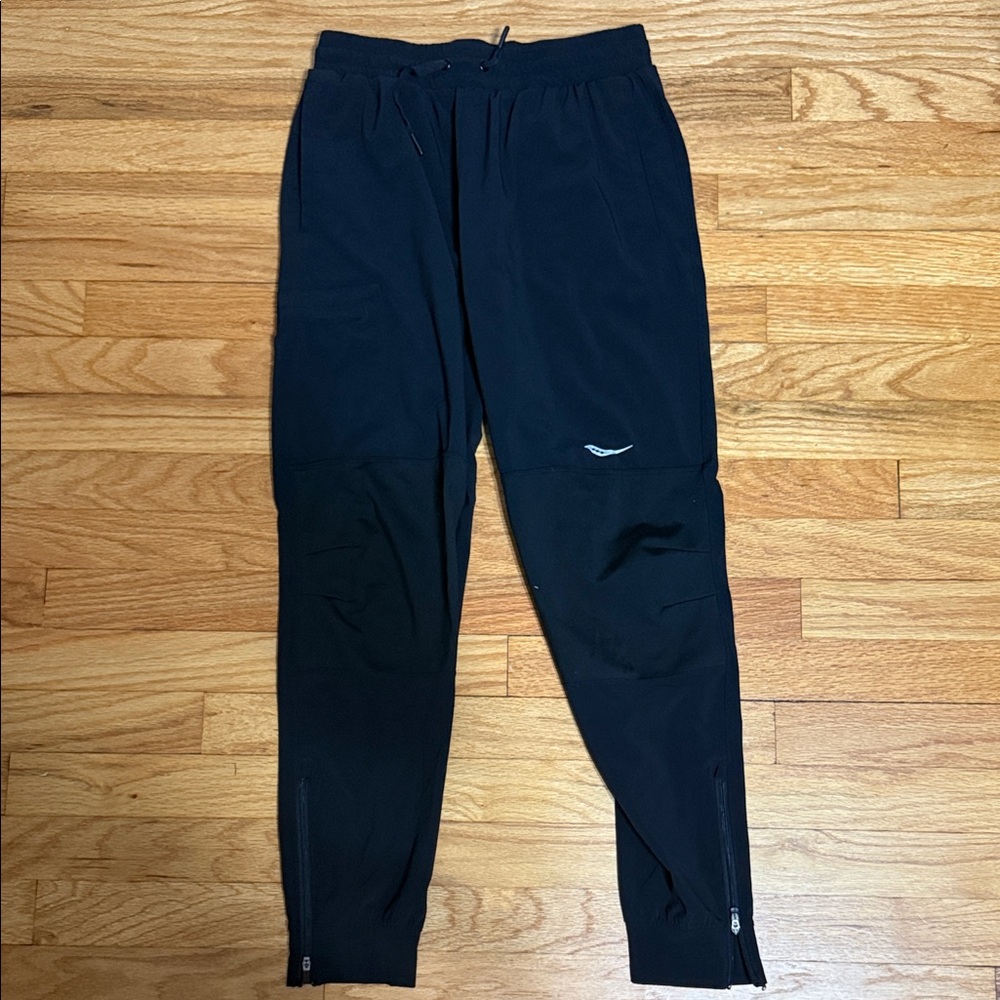 Women’s saucony Black Jogger Pants